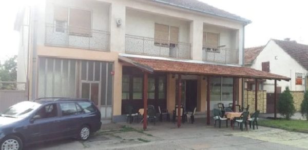 Kuca u Rumi Slika