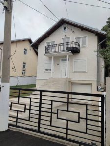 2-etažna kuća za izdavanje, Nikole Doksata 59, 2.500€, 240m² - Nekretnine oglasi