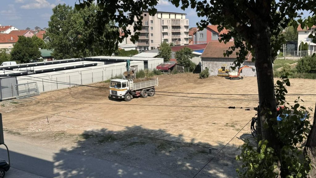 Plac Altina 6 ari iznajmljivanje - Nekretnine oglasi