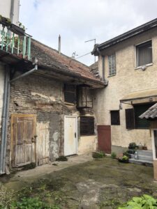 PRODAJE SE STAN – PANČEVO 📍 Kod kafane Kordun, u dvorištu