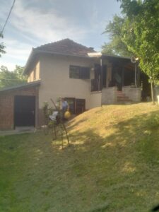 Prodajem kuću u Donjem Crnuću,Gornji Milanovac